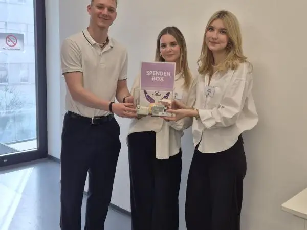 Schülerprojekt „Silent Voices“ sammelt Spenden für den Verein ChronischKrank Österreich Schülerprojekt „Silent Voices“ sammelt Spenden für den Verein ChronischKrank Österreich